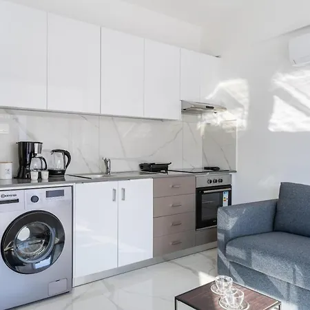 Apartment Marble - Cozy W Balcony In