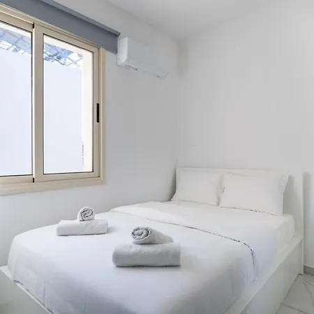 Marble - Cozy W Balcony In Apartment