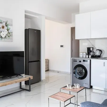 Apartment Marble - Cozy W Balcony In