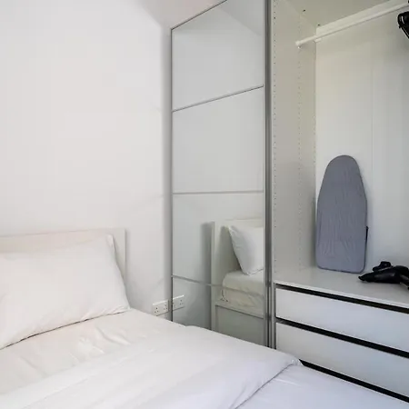 Apartment Marble - Cozy W Balcony In *