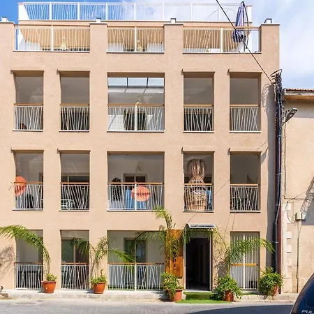 Marble - Cozy W Balcony In Apartment *