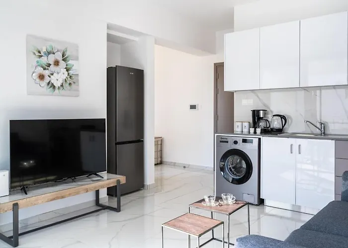 Appartamento Marble - Cozy W Balcony In