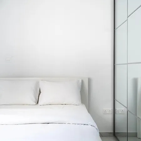 Marble - Cozy W Balcony In *